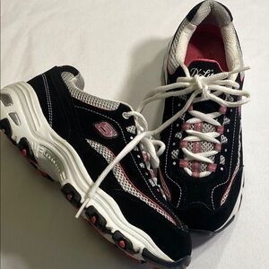 Skechers D’ Lites girls fashion sneakers size 7 wide